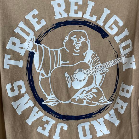 True Religion Mens Graphic Tee T-shirt XL Tan Silicon Guitar Budha Hipster NWT - Picture 3 of 7